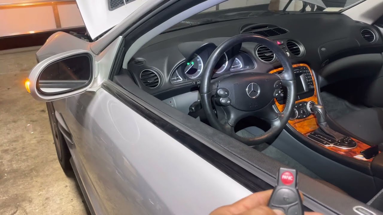 SL 500 2003 года, неисправность замка / багажника / лючка бензобака / откидного верха