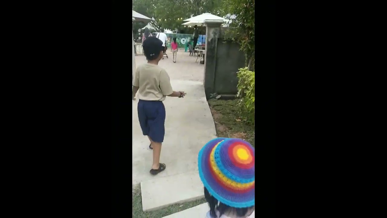 Berkenalan langsung dengan hewan dan tumbuhan yang unik..