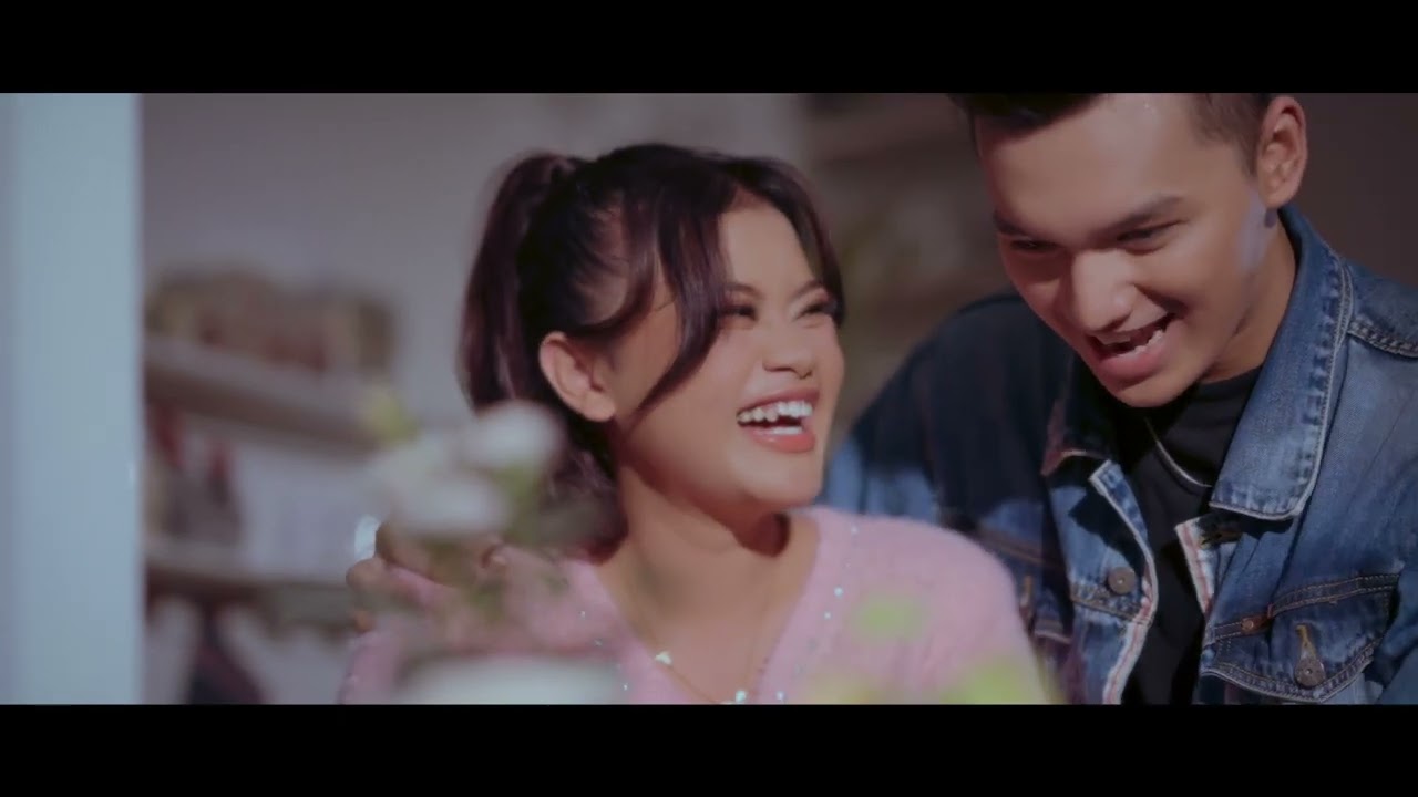 NADIA TITANYA - MASIH CINTA DIA