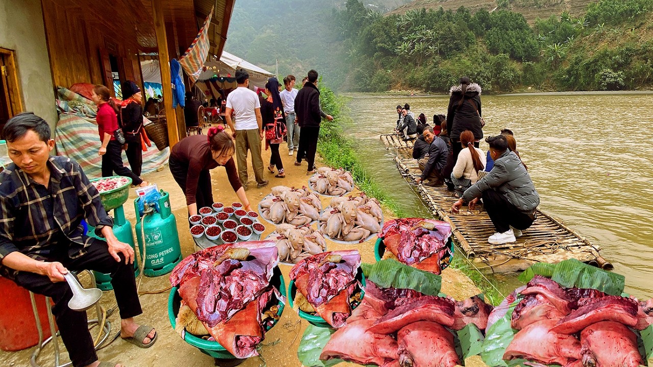 CƯỚI SẤP ĐÔI! 1 TRÂU, 1 BÒ, 300 CÂN LỢN MÈO. CẢ BẢN ĂN KHÔNG HẾT, CƯỜI NHE BEN