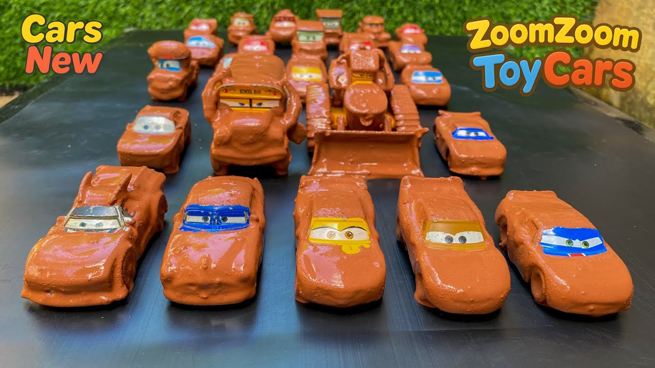 Clean up muddy minicars & disney pixar car convoys! Play in the garden