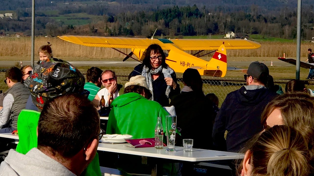 Fricktal (LSZI) to Runway 08 Wangen Lachen (LSPV) in a Piper Cub (360 degree video)