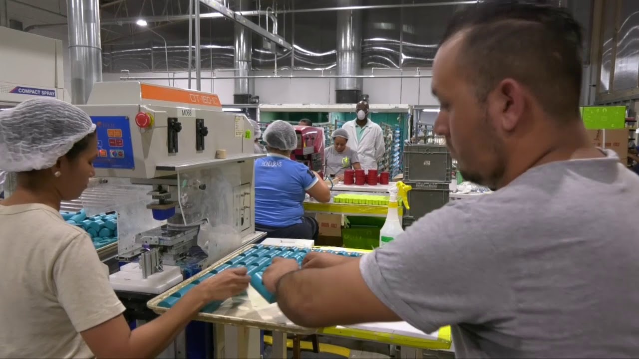 Visita a fabrica de juguetes en Amarateca