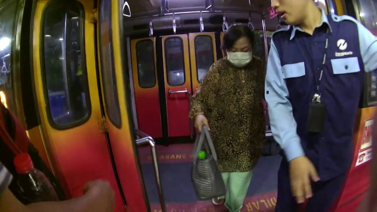 Pindah Busway dari Koridor 10 Tanjung Priok-PGC ke Koridor 9 PGC Grogol Transit UKI