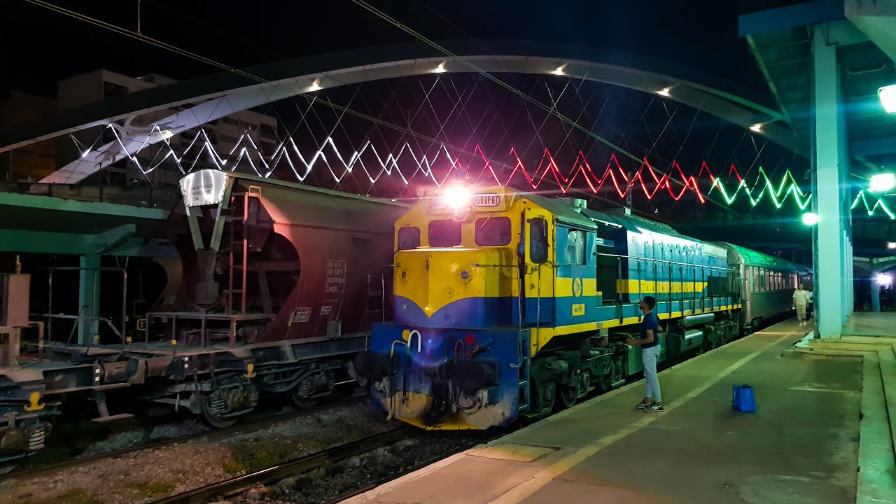 رحلة إلى سوق اهراس على متن القطار و مناظر ولا اروع من المرتفعات Annaba - Souk Ahras Steep Train Yrip