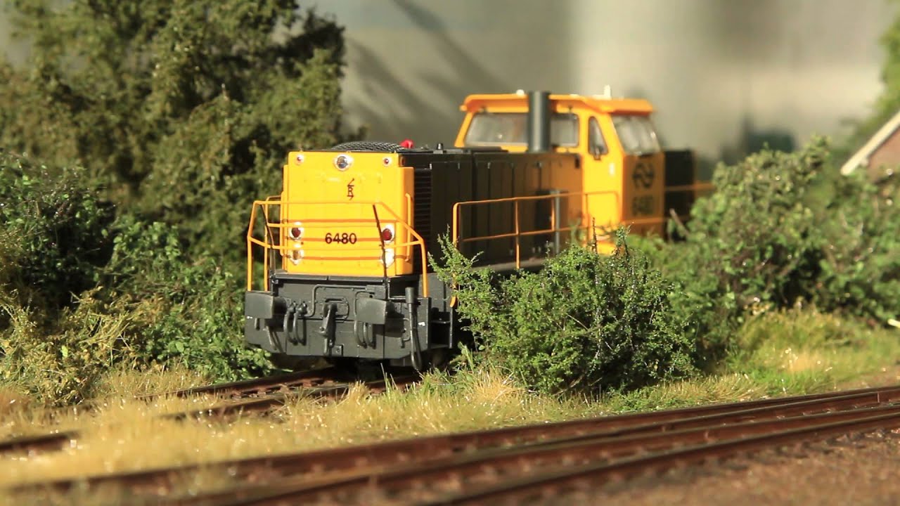 Realistic model railway layout with diesel engines - H0 scale