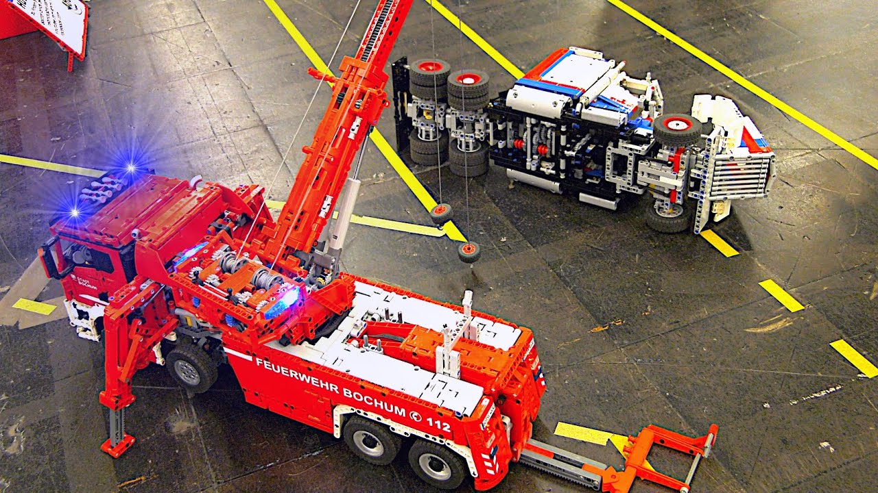 Full RC Lego Technic MAN Heavy Duty Tow Truck in Action after Truck Crash - Fire Truck Dortmund 2023
