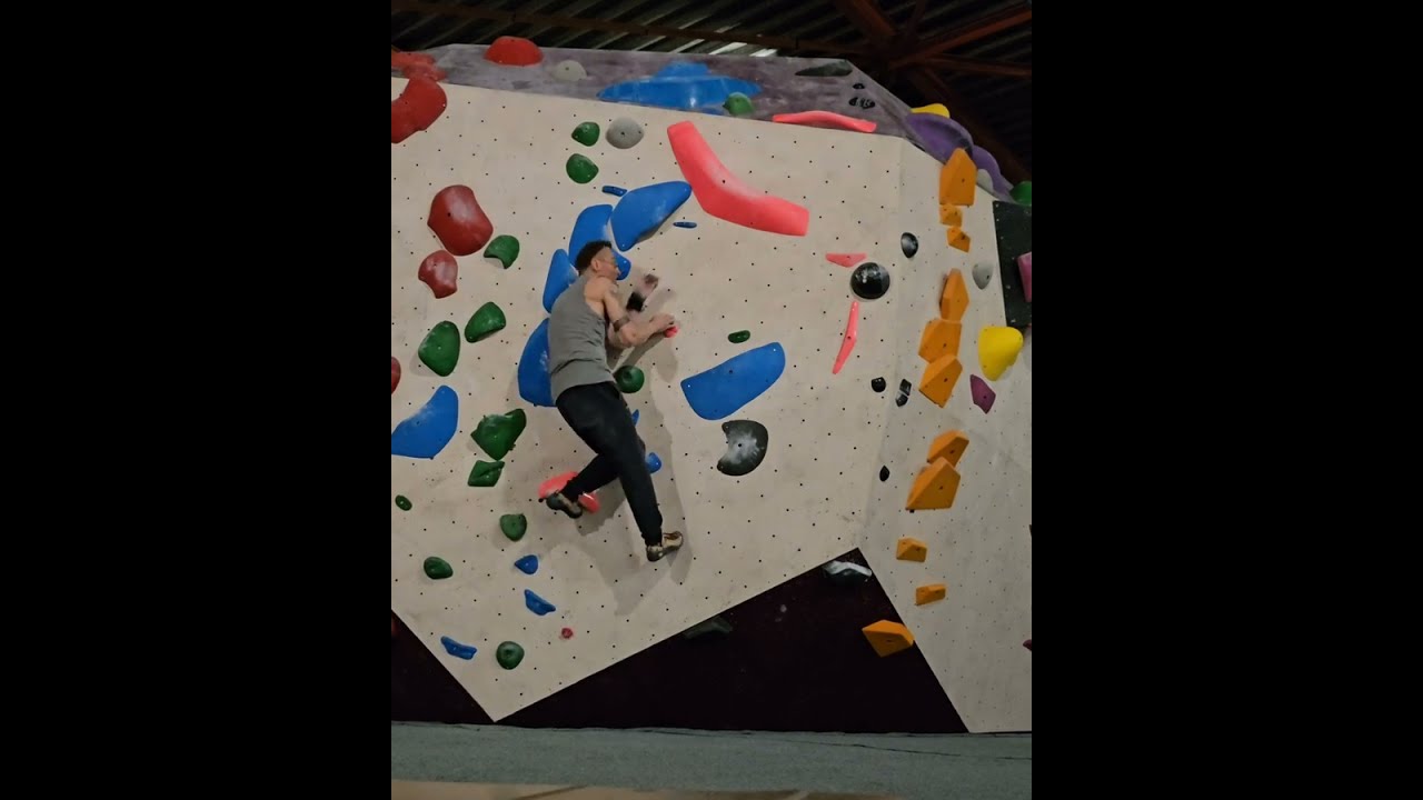eddy.oduber bouldering @ boulderhal de Campus