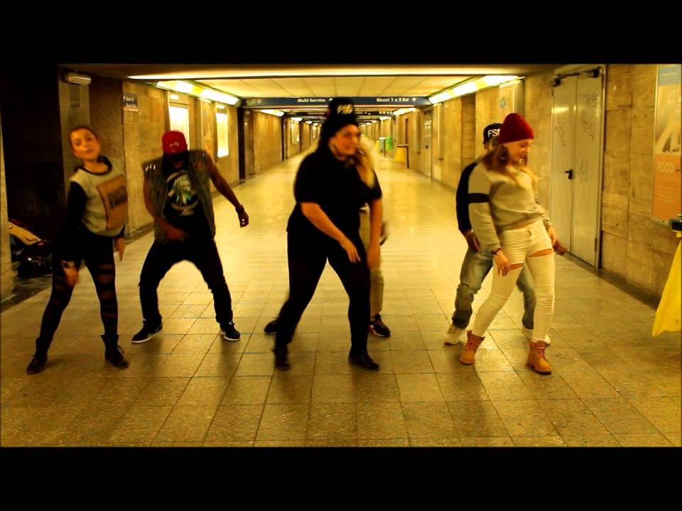 Kalado - Love the life  dancers link up in Italy