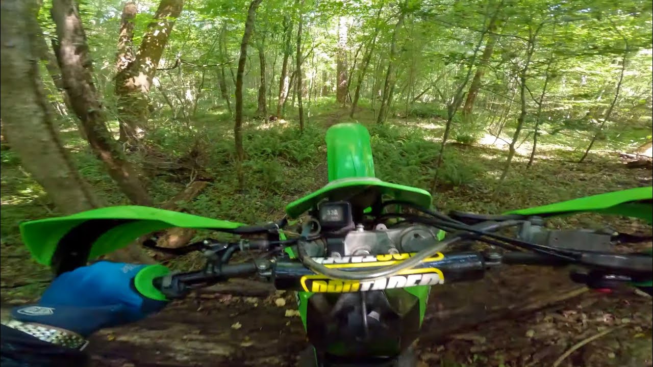 KLX300R Backyard Singletrack - Battling Spiders and Heat Stroke on the Trails