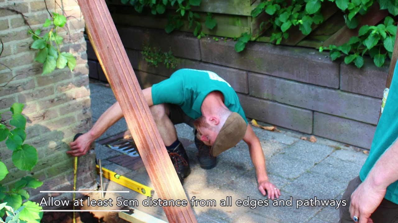 The preparation for the installation of a Mobilane Green Screen