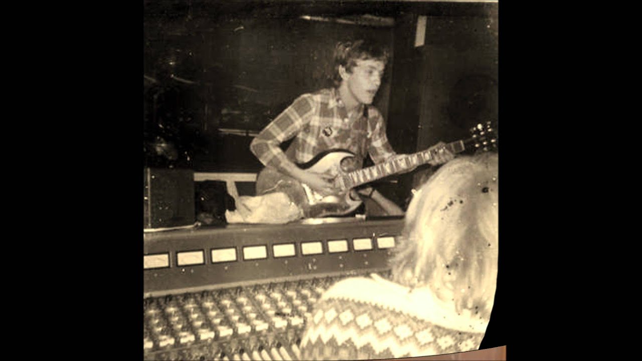 Angus Young- AC/DC