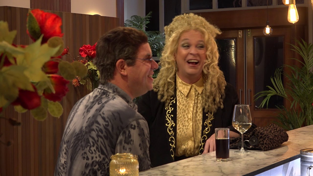 Hilarisch! Draadstaal persifleert First Dates