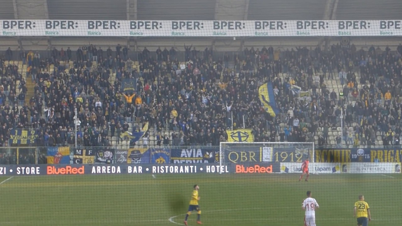 Modena - FC Südtirol 1-0: Tifo Curva Sud Modena