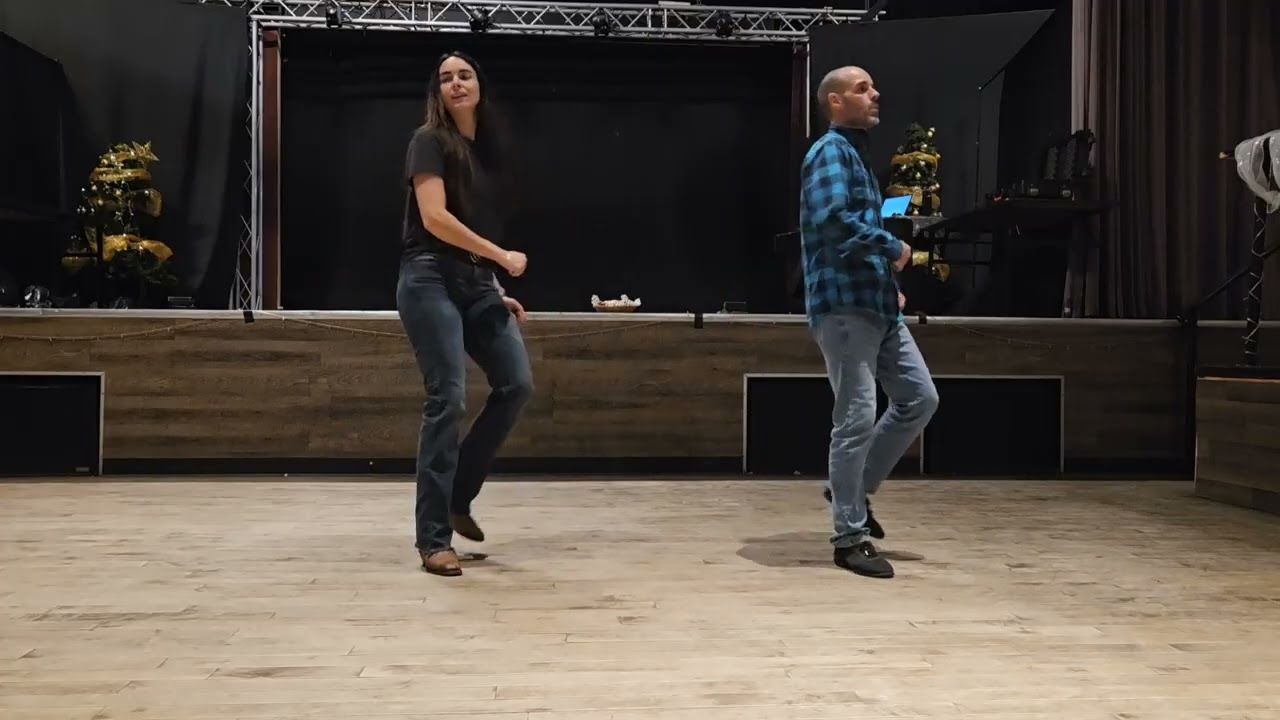 Country Thunder line dance
