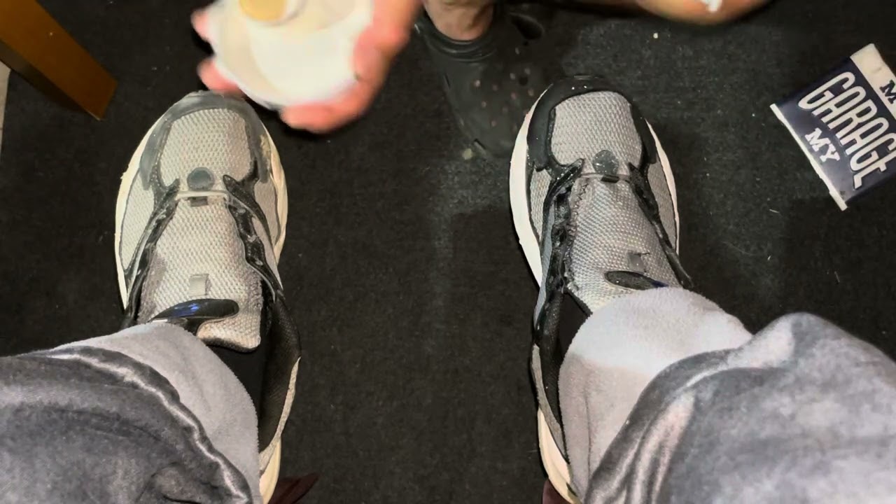 ASMR shoeshine cleaning the tenis 👟 FILA ready for sleep 😴 and relaxing