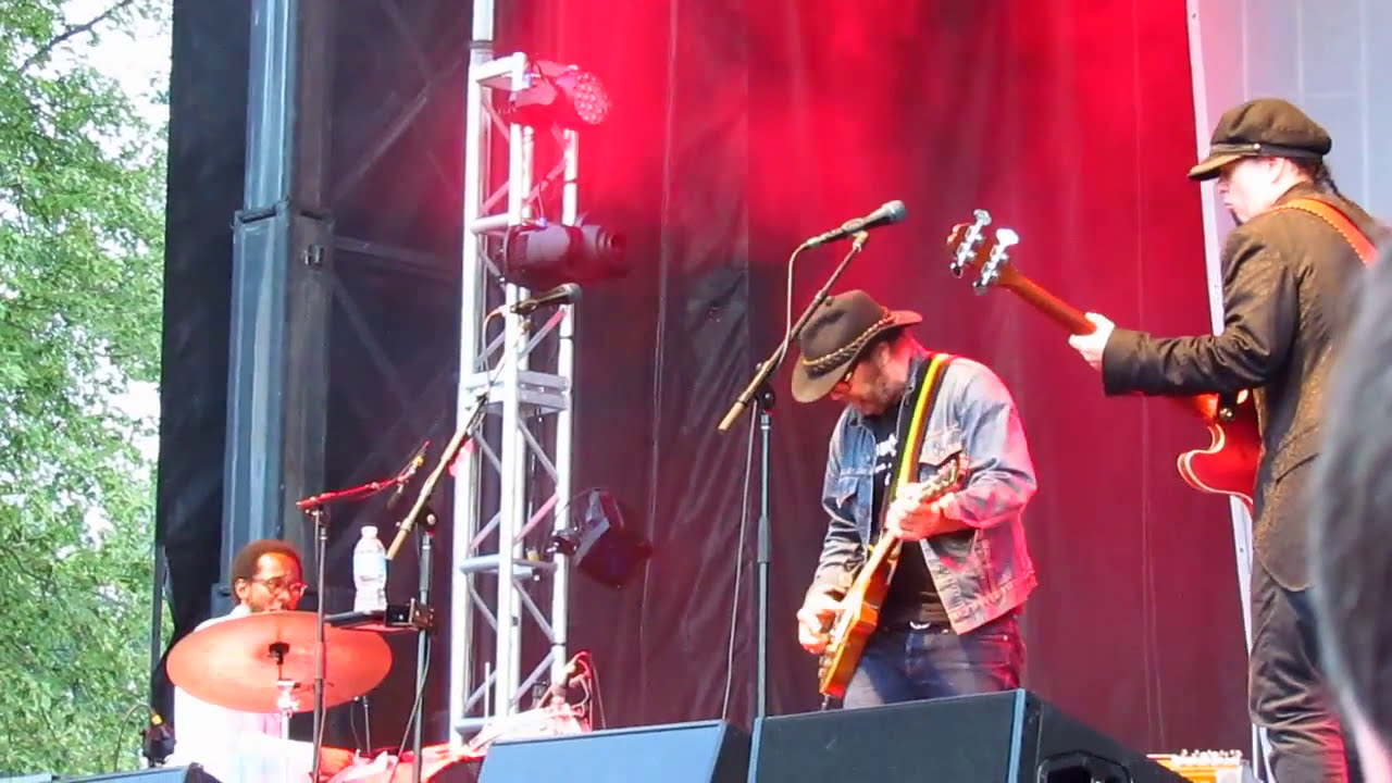 Daniel Lanois 9.1.12: The Maker