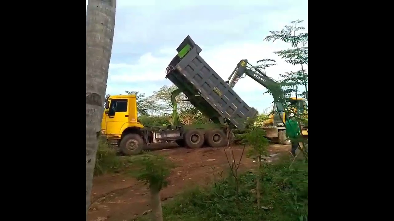 Construction worker life at work. .