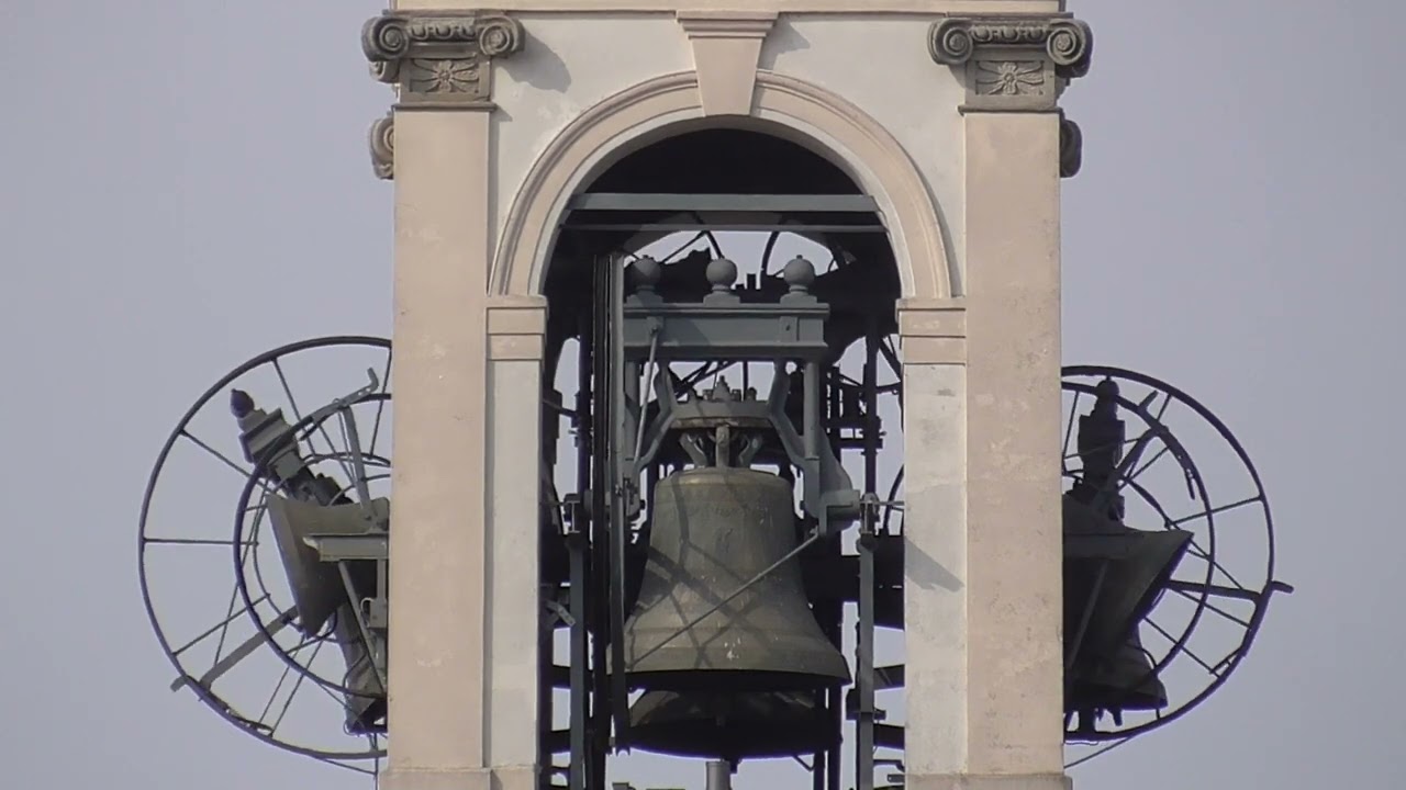 Le campane di Fara Gera d'Adda (BG) - Distesa festiva