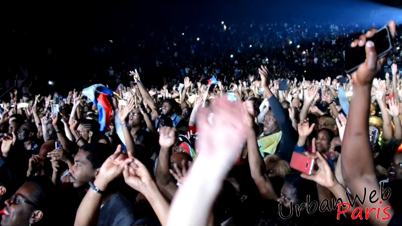 Entrée de Carimi à Nuit du Kompa à L'AccorHotels Arena Bercy Paris