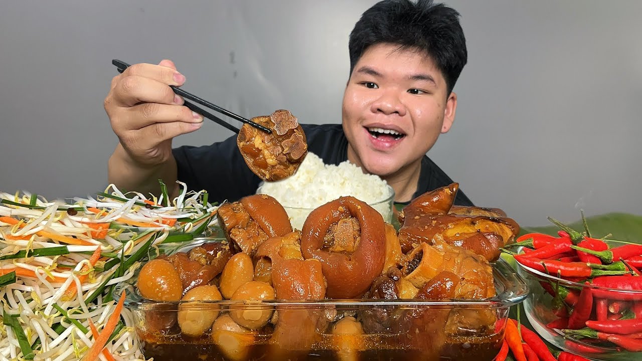 Giò Heo Kho Tàu Ăn Kèm Dưa Giá Nhà Làm Thơm Ngon Khó Cưỡng | Dương Doubar