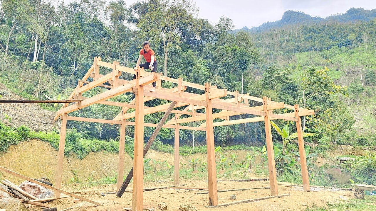 Successfully built an old wooden house after many days of maintenance / Ban Thi Diet