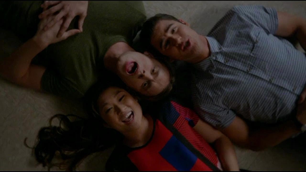 Glee - Don't You (Forget About Me) (Full Performance)