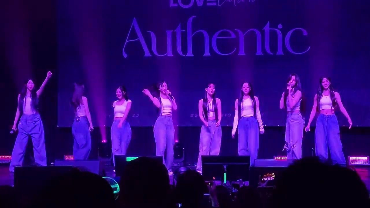 tripleS (트리플에스) LOVElution - 