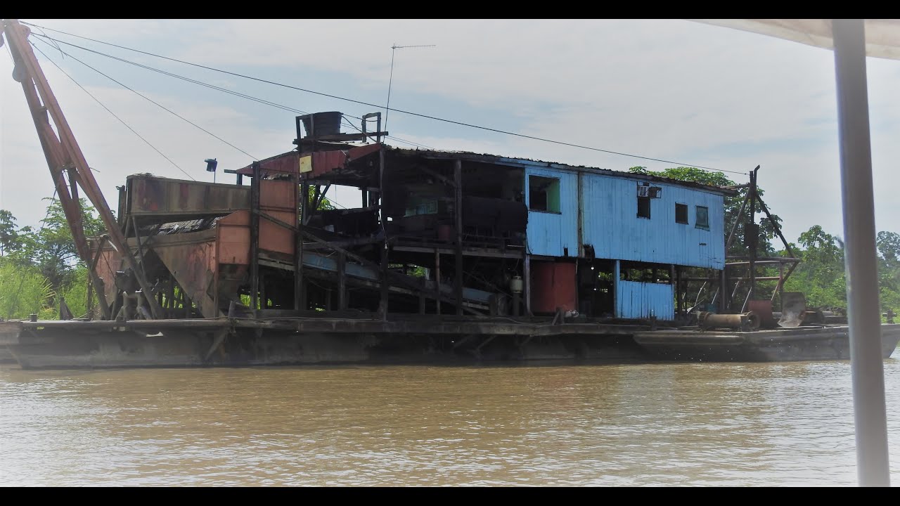 What it's like to live on a mining raft (Madeira River, Rondônia)