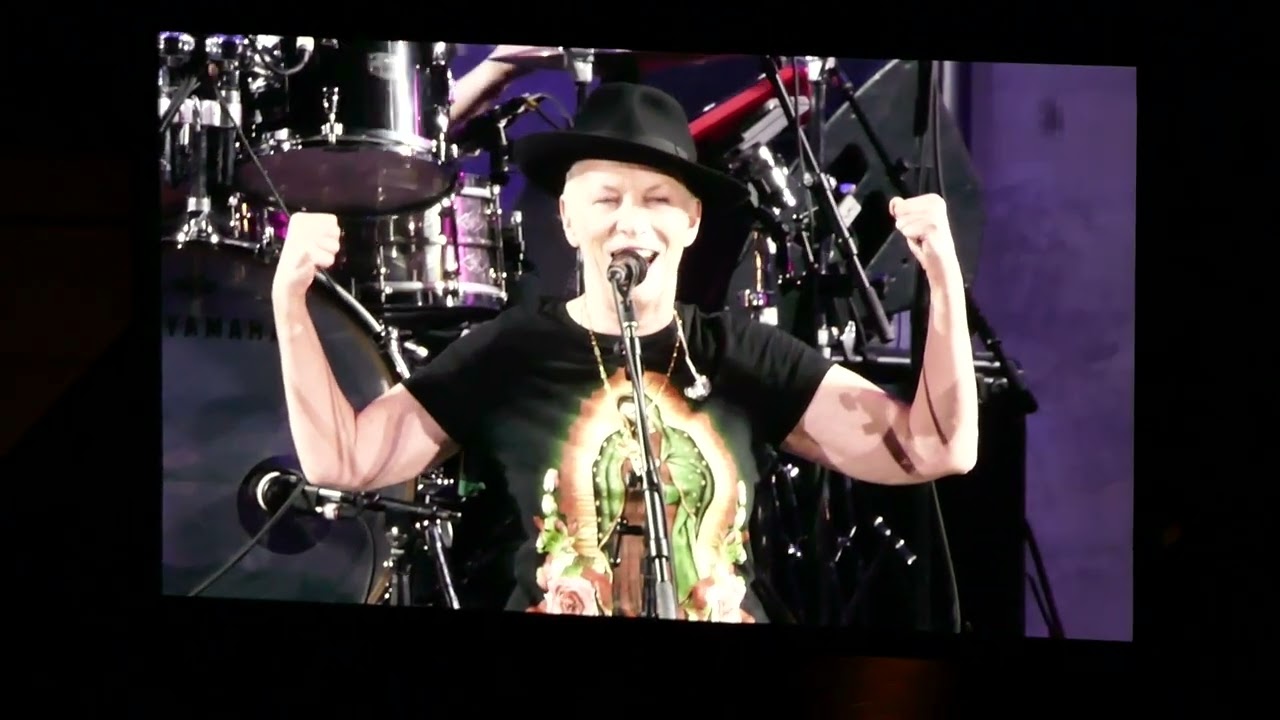 Brandi Carlile & Friends Annie Lennox Love Is A Stranger Hollywood Bowl Concert LA CA USA 10-14-2023