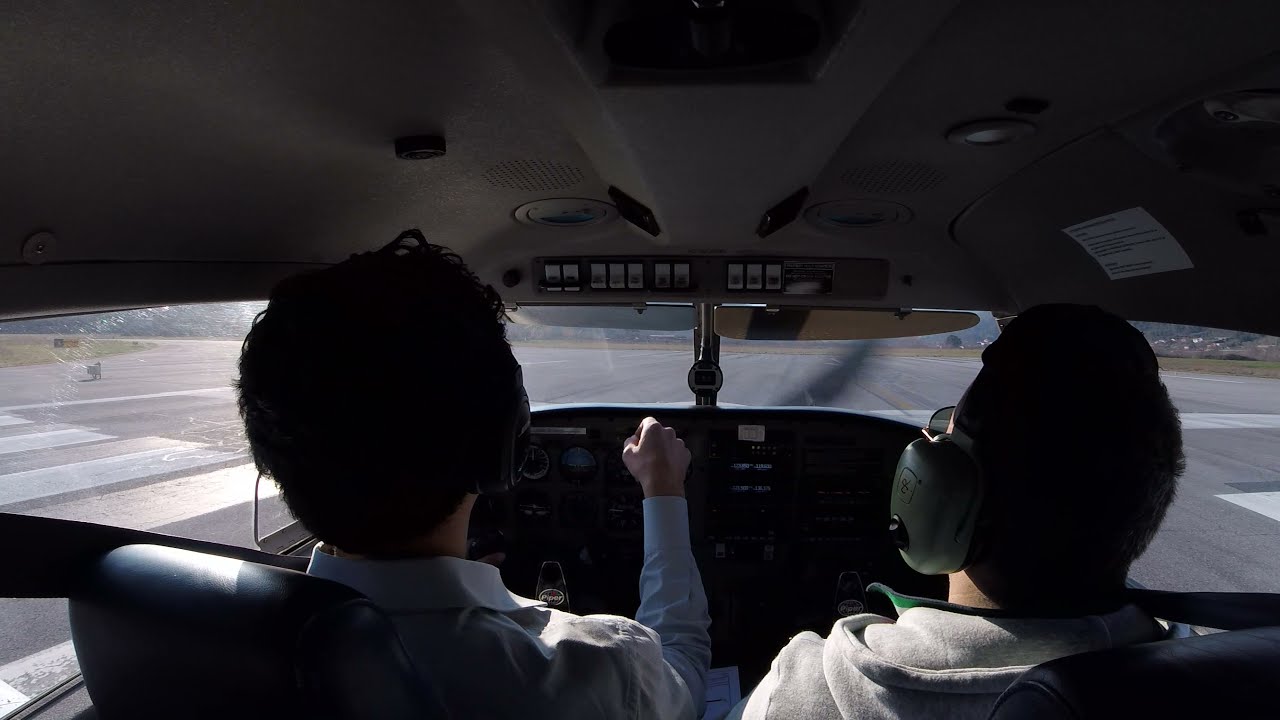 AeroClub Milano - PA28 Landing in LIMG (Albenga)