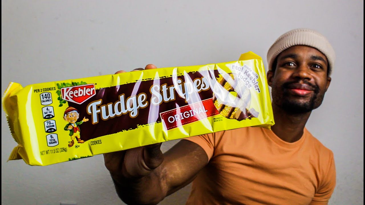 ASMR EATING FUDGE STRIPES COOKIES ( Soft crunchy sounds ) | ASMR TY