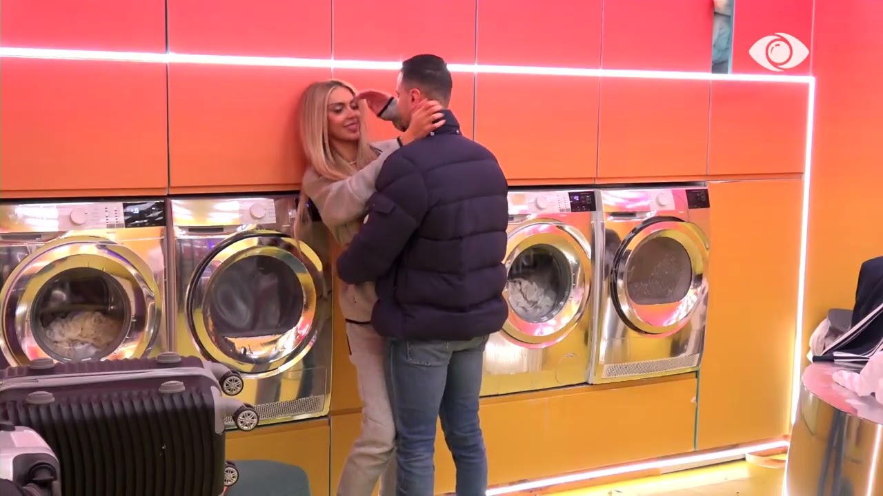 “Unë me ty nuk do ndaloja kurrë…”/ Mateo bisedon me Brikenën në lavanderi