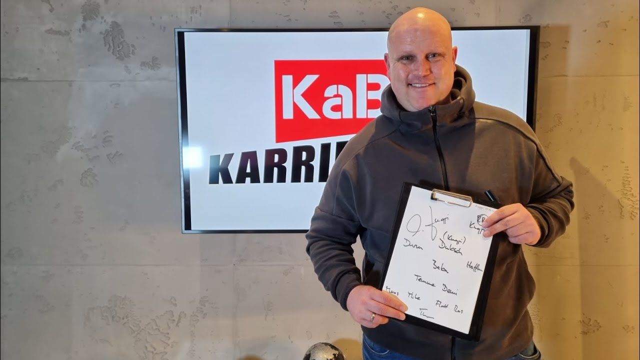 Knappmann stellt die Fussballwelt⚽️komplett auf den Kopf,eine neue Philosophie?

#trainerfolge Teil1
