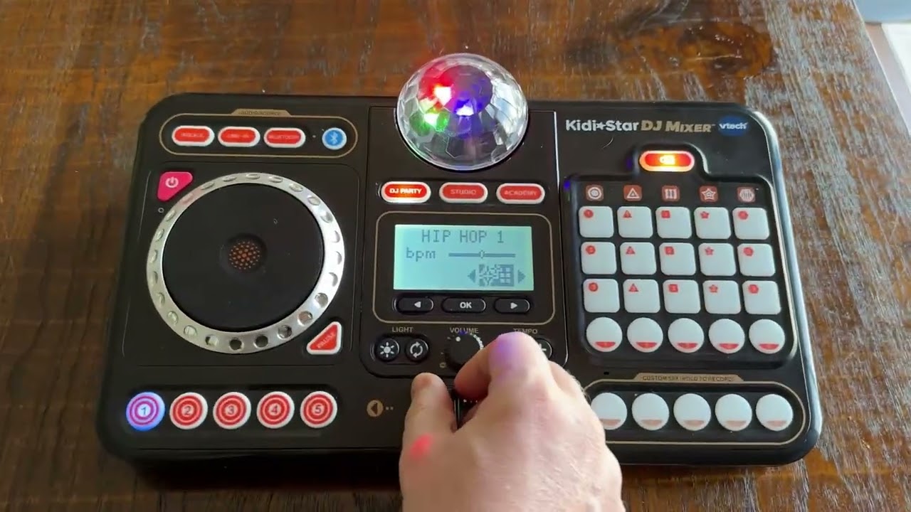 VTech Kidi DJ Mix Black, Toy DJ Mixer for Kids with 15 Tracks and 4 Music Styles Review
