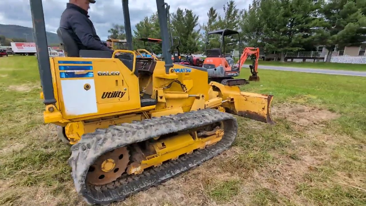 Komatsu D21P-8