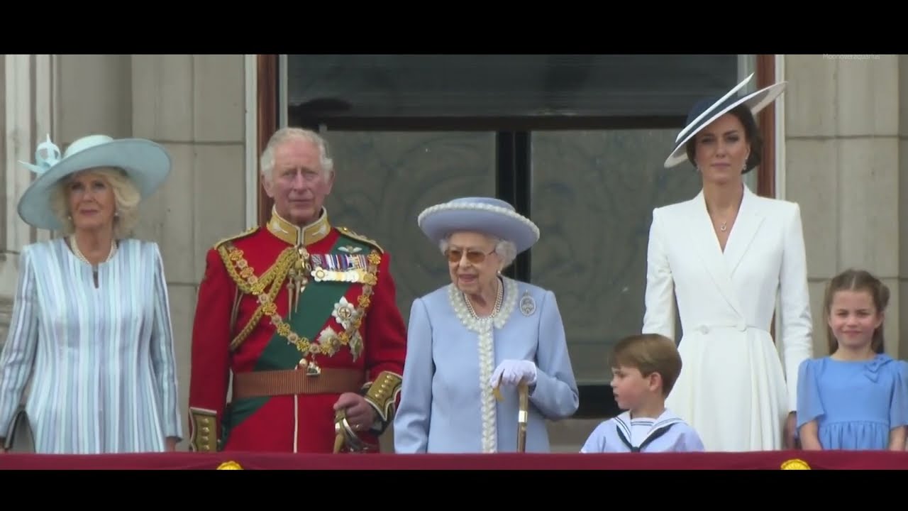 The Queen Platinum Jubilee 2022 /Fly Past & 82 Gun Salute