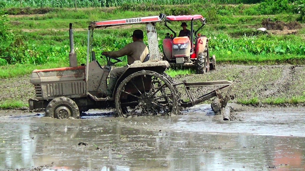 may cay kubota Tractor at Work kubota tractor working