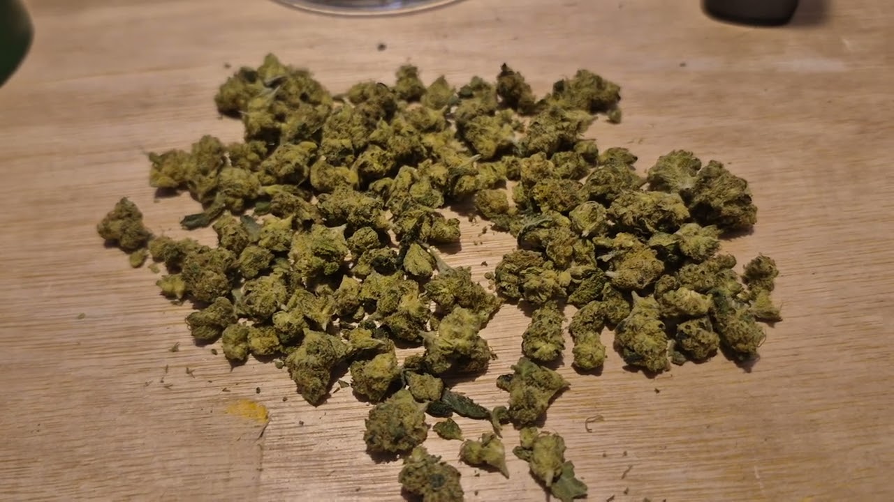 4C Labs 👎😡Value SCK-S Smalls T22 Strawberry Cake Medical Cannabis Flower REVIEW!!!!! 👎