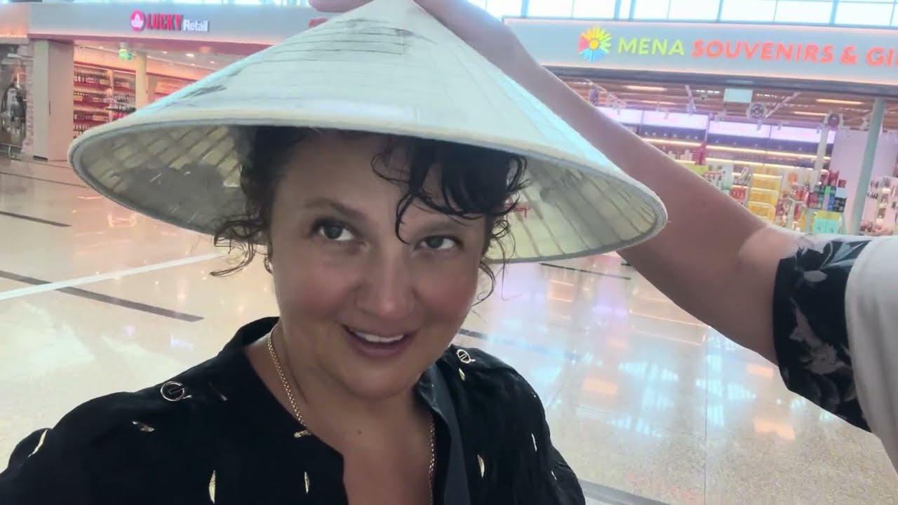 Вьетнам 🇻🇳 Камрань аэропорт: еда, цены, развлечения и наш перелёт в Бангкок ✈️🇹🇭