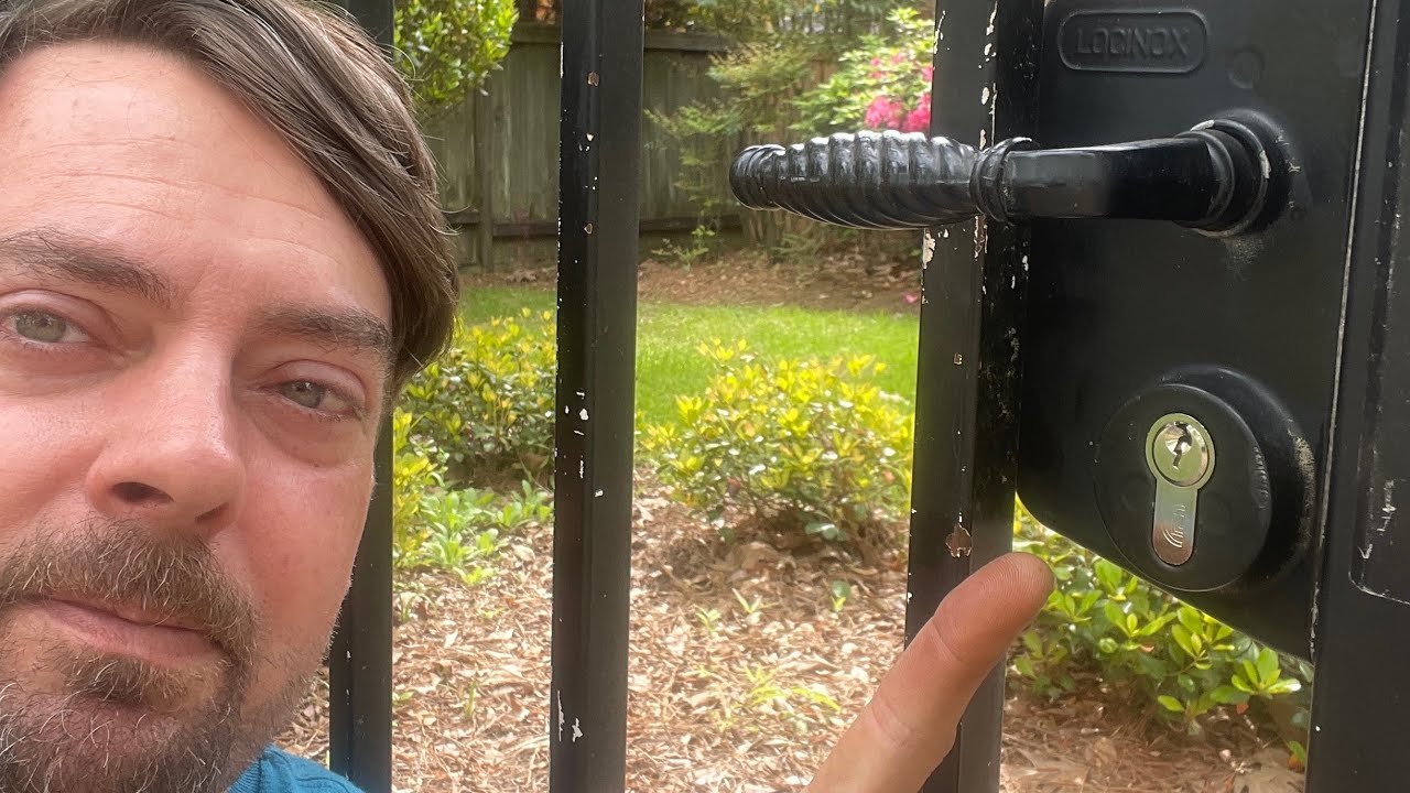 replacing profile cylinder in Locinox gate lock