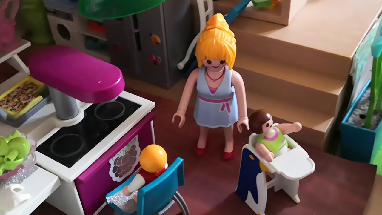Chloé en français présente une histoire Playmobil : Mia veut tout faire comme Maman ! 👍👱‍♀️