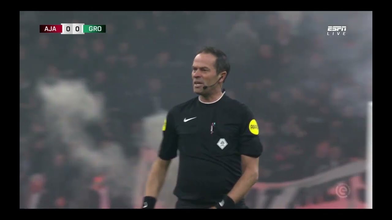 Eerbetoon Tum tijdens Ajax - groningen 30-11-2025