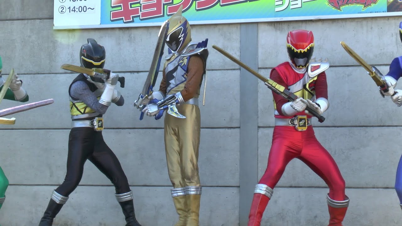 「獣電戦隊キョウリュウジャー」ショー　キョウリュウゴールド登場　2014.1.5　Zyuden Sentai Kyoryuger Show