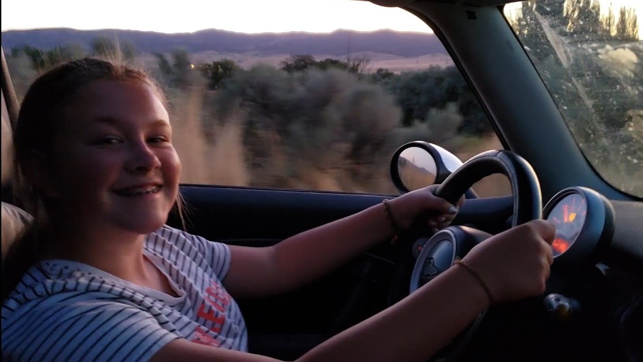12 YEAR OLD GIRL DRIVES A MANUAL MINI COOPER