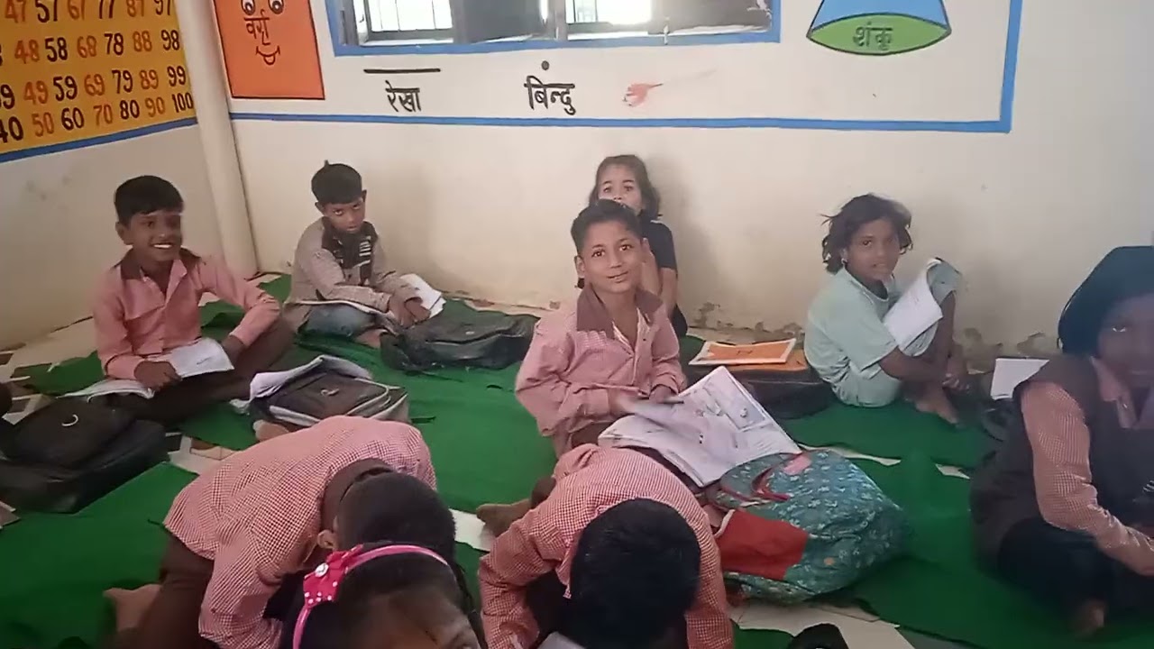पढ़ाई के साथ साथ बच्चों से बातचीत आत्मीयता की भावना विकसित करता है