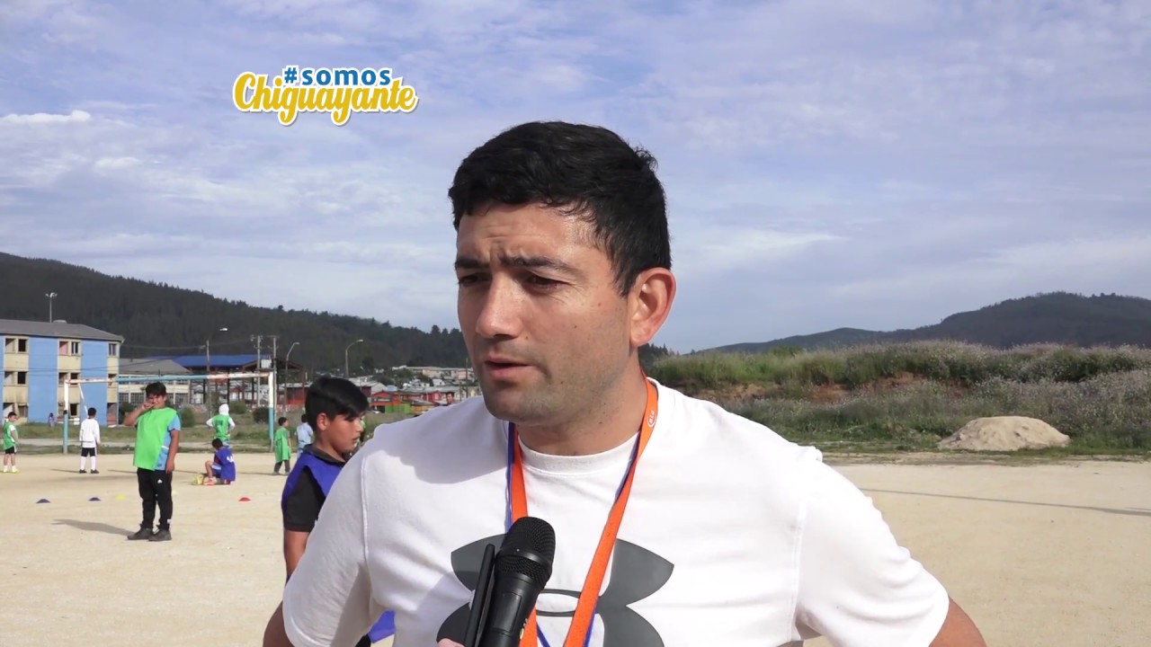 NIÑOS DE LEONERA DISFRUTAN Y APRENDEN GRACIAS A ESCUELA DE FÚTBOL MUNICIPAL