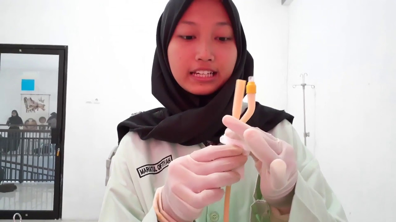 PEMASANGAN DAN PELEPASAN KATETER OLEH KELOMPOK 3