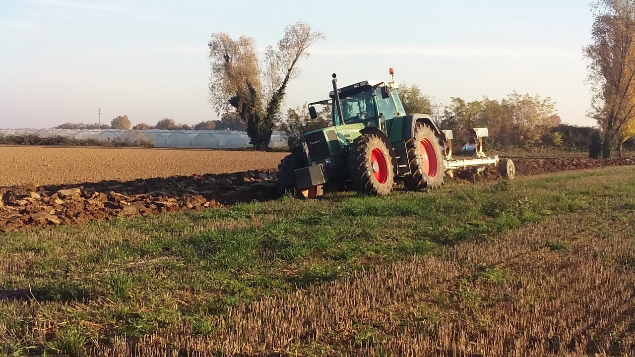 Aratura 2015 - Az. Agr. Stefani - Fendt Favorit 824 + Trivomere ER.MO