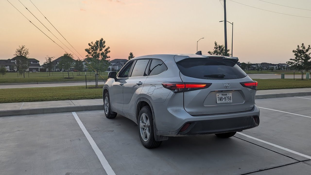First POV Night Drive // 2024 Toyota Highlander LE AWD